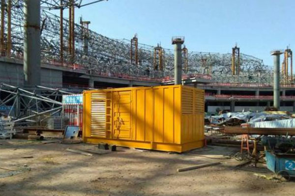 普兰发电机出租如何判断空气滤清器是否需要更换？