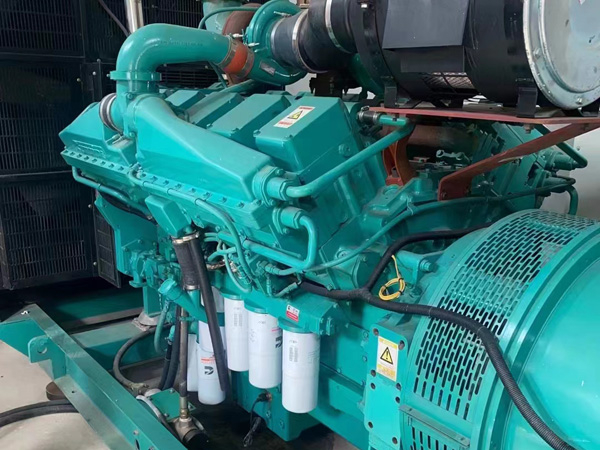 普兰更换100kW柴油发电机组机油时，需要注意哪些事项？